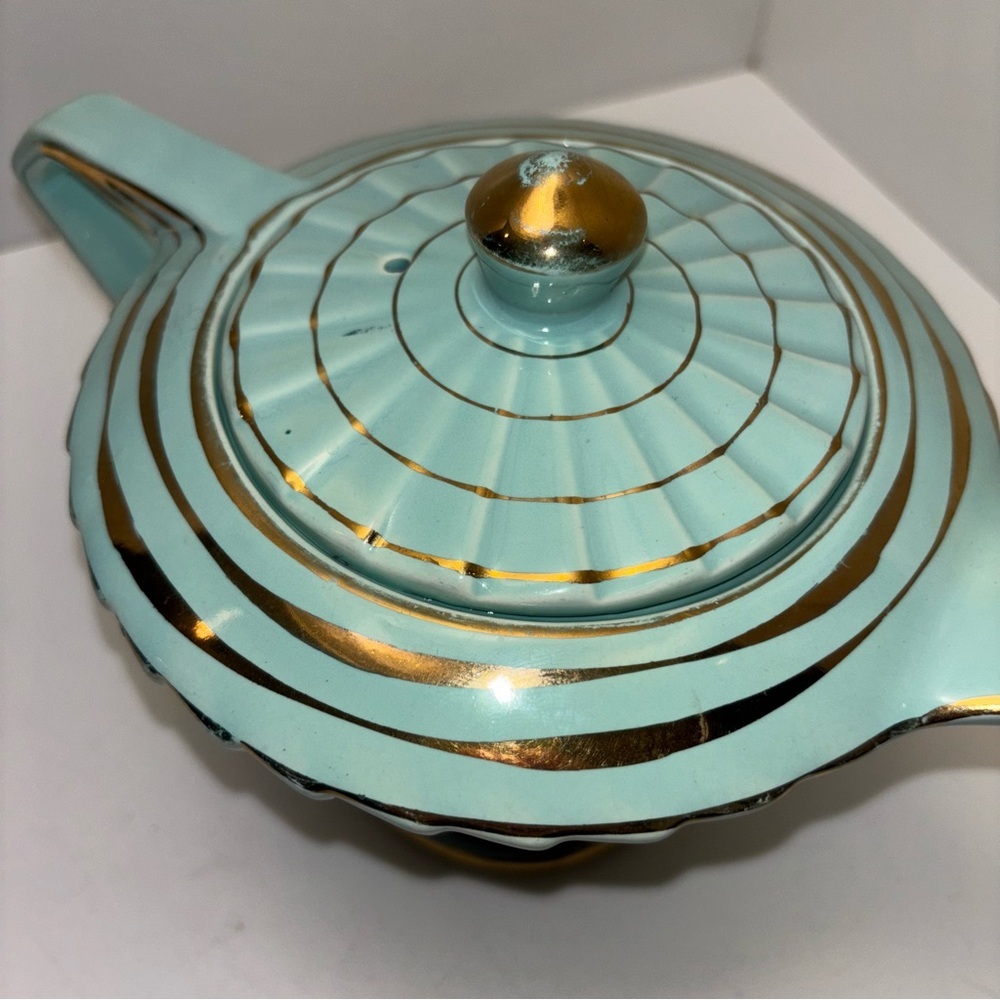 Sadler, England Vintage Art Deco ceramic teapot in mint green with gold accents - Picture 6 of 15